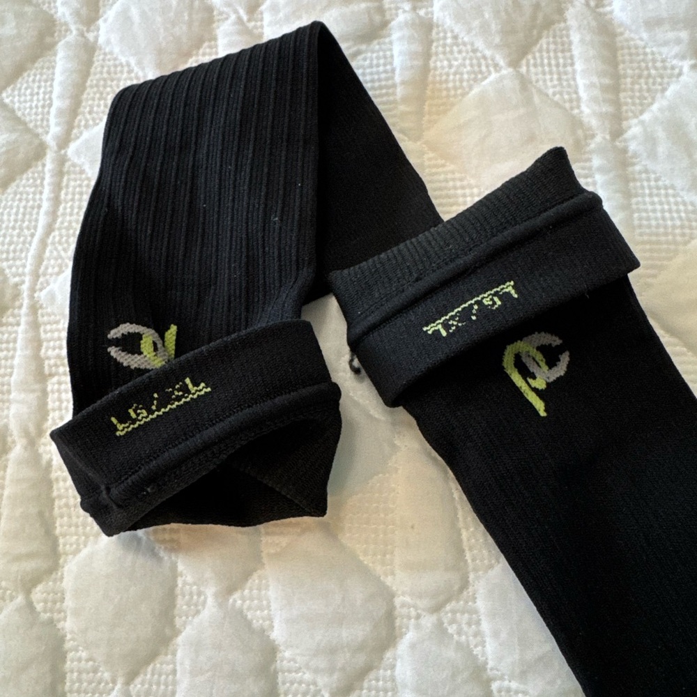 Compression sleeves - Picture 4 of 4